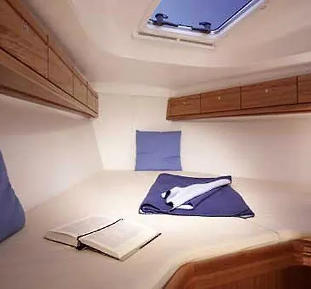 보트호텔 Boat In